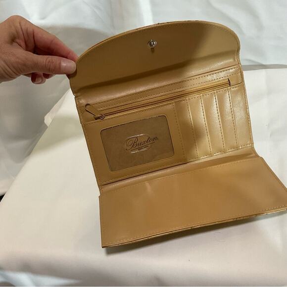 Buxton Faux. Crocodile Skin Trifold Wallet - Picture 7 of 8